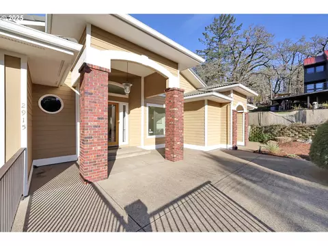 2915 Chandler Ave, Eugene, OR 97403