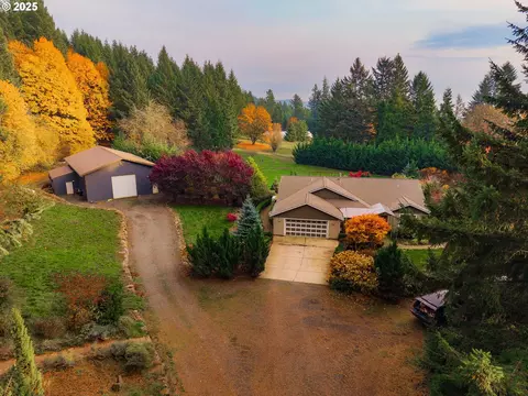 17200 NE Slope Ln, Newberg, OR 97132