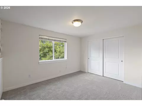 Bedroom - 19095 Barrington Ave, Sandy, OR 97055 photo 5 of 5
