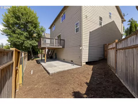 Exterior - 19095 Barrington Ave, Sandy, OR 97055 photo 6 of 9