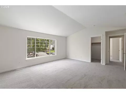 Bedroom - 19095 Barrington Ave, Sandy, OR 97055 photo 2 of 5