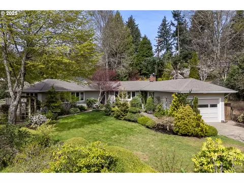 2329 SW Mitchell St, Portland, OR 97239