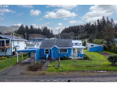 9445 3rd St, Bay City, OR 97107