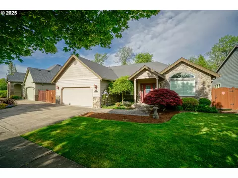 2459 Borders Dr, Eugene, OR 97404