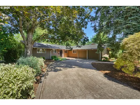 12375 SW Foothill Dr, Portland, OR 97225