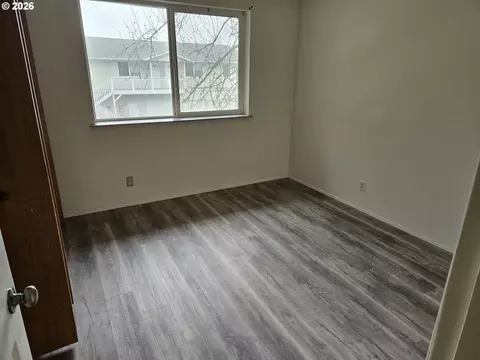 421425 S 58th St, Springfield, OR 97478 photo 5