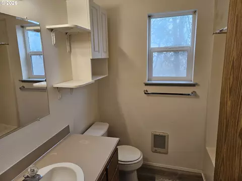 421425 S 58th St, Springfield, OR 97478 photo 7