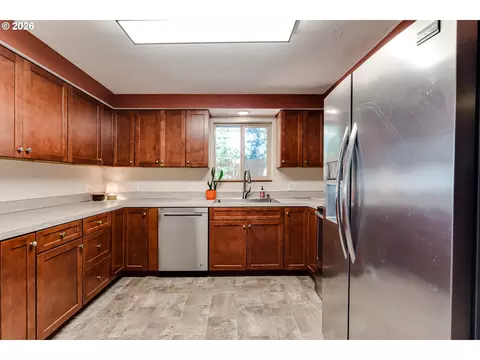 Kitchen - 2889 Taylor St, Eugene, OR 97405 photo 2 of 2
