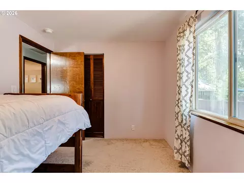Bedroom - 2889 Taylor St, Eugene, OR 97405 photo 3 of 3