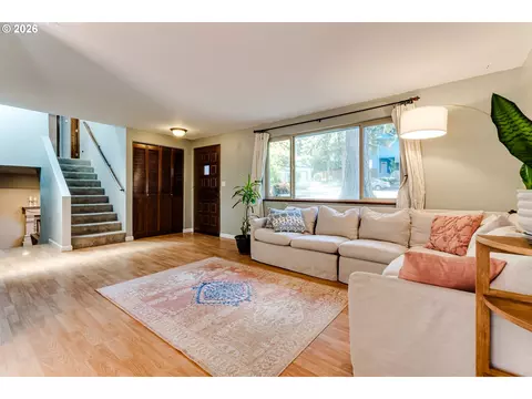 Living - 2889 Taylor St, Eugene, OR 97405 photo 2 of 4