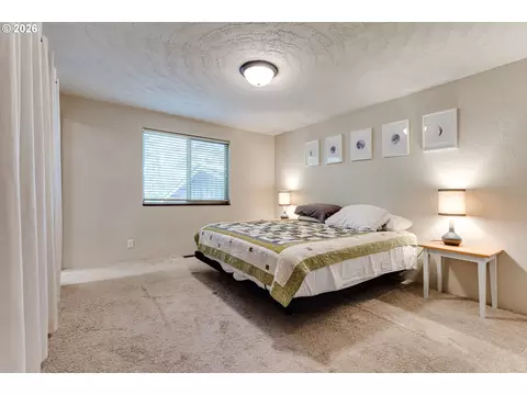 Bedroom - 2889 Taylor St, Eugene, OR 97405 photo 1 of 3