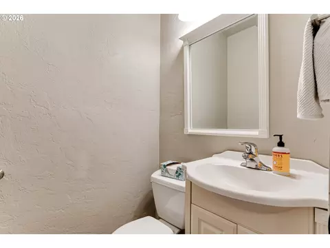 Bath - 2889 Taylor St, Eugene, OR 97405 photo 3 of 3