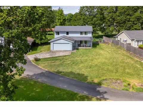 58905 Alexandra Ln, Saint Helens, OR 97051