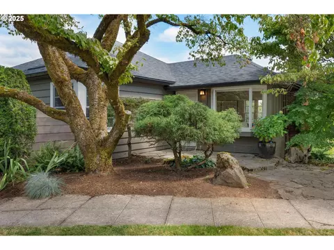 8007 SW Burlingame Ave, Portland, OR 97219