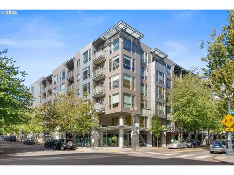 1125 NW 9th Ave #210, Portland, OR 97209