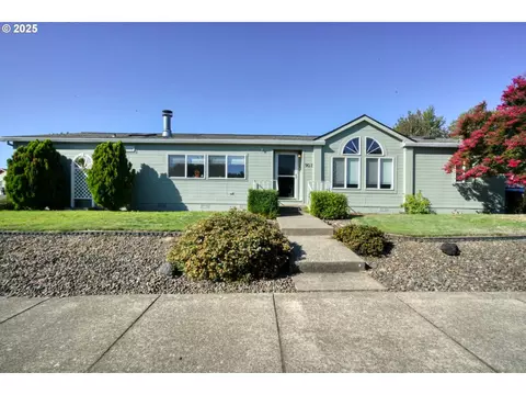 907 NW Cypress St, Mcminnville, OR 97128