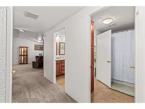 49400 Eagle Rock Pl, Vida, OR 97488 photo 28