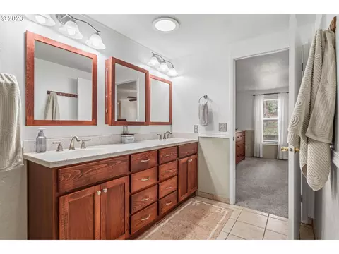 49400 Eagle Rock Pl, Vida, OR 97488 photo 20