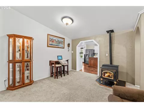 49400 Eagle Rock Pl, Vida, OR 97488 photo 8