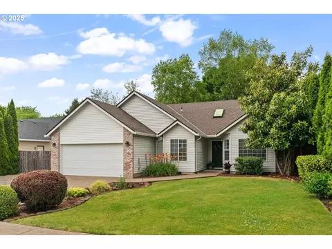 315 E Melody Ln, Newberg, OR 97132