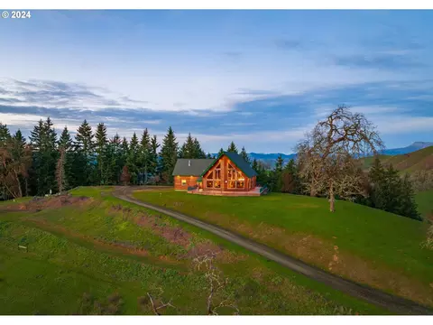 10181 N Umpqua Hwy, Roseburg, OR 97470