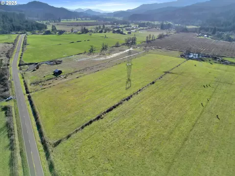 View/Area - Upper Camp Creek Rd, Springfield, OR 97478 photo 1 of 7