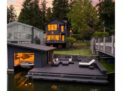 3712 Southshore Blvd, Lake Oswego, OR 97035