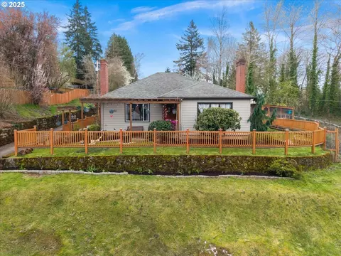 9320 SE Tenino Ct, Portland, OR 97266