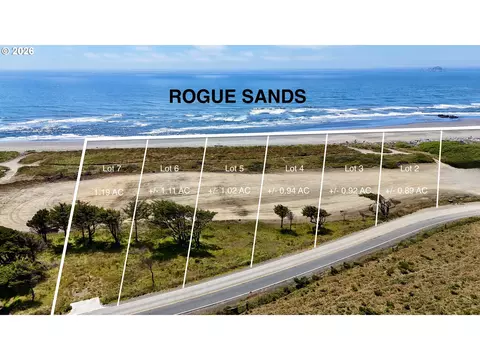 900 Old Coast Rd #5, Gold Beach, OR 97444