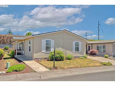 3700 Babcock Ln #123, Eugene, OR 97401