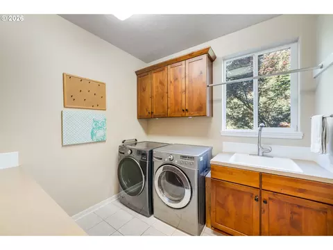 Other - 6084 Fernhill Loop, Springfield, OR 97478 photo 3 of 7