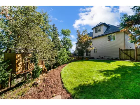 Exterior - 6084 Fernhill Loop, Springfield, OR 97478 photo 5 of 9
