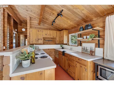 Kitchen - 56711 Lunar Dr, Bend, OR 97707 photo 1 of 2