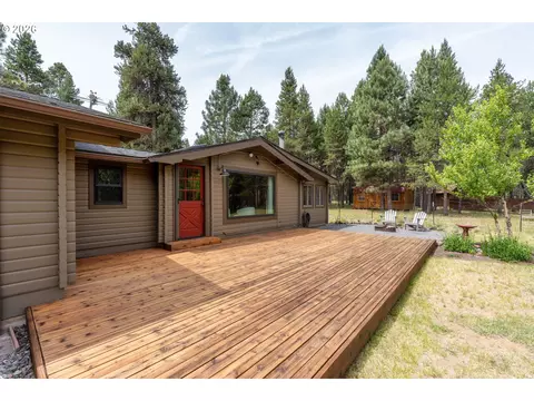 Exterior - 56711 Lunar Dr, Bend, OR 97707 photo 5 of 8