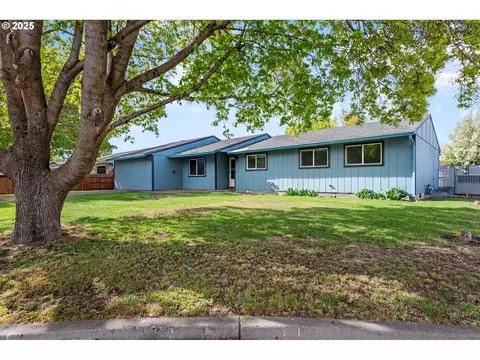 2509 E J Ct, La Grande, OR 97850