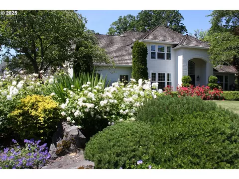 5529 Westfield Ct, Lake Oswego, OR 97035