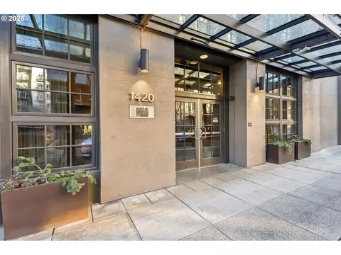 1420 NW Lovejoy St #518, Portland, OR 97209