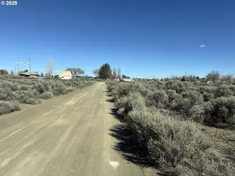 hemlock lane, Christmas Valley, OR 97641