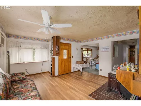 Living - 246 S 34th St, Springfield, OR 97478 photo 1 of 1