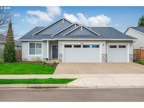2227 NW Victoria Dr NW, Mcminnville, OR 97128