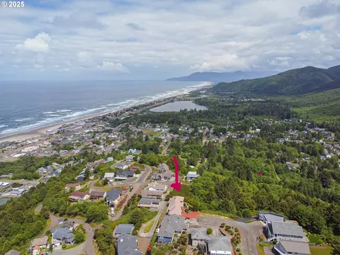5200 Longview Loop, Rockaway Beach, OR 97136