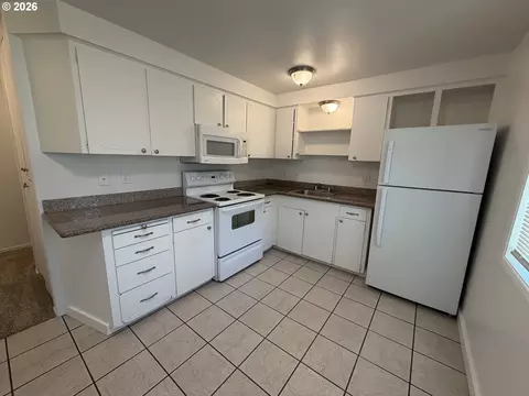 1760 SE 9th St, Gresham, OR 97080 photo 8
