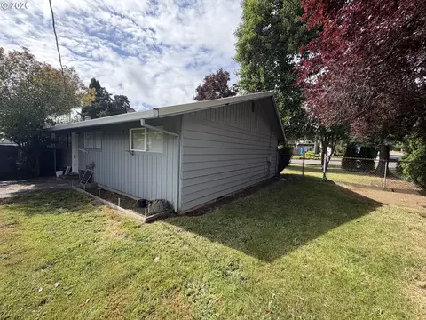 1760 SE 9th St, Gresham, OR 97080 photo 4