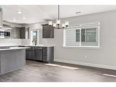 Other - 868 E Kinsley Ave, Hermiston, OR 97838 photo 3 of 8