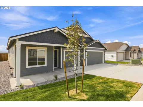 Other - 868 E Kinsley Ave, Hermiston, OR 97838 photo 2 of 8
