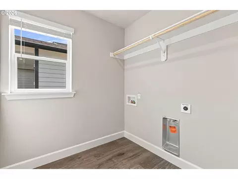 Other - 868 E Kinsley Ave, Hermiston, OR 97838 photo 4 of 8