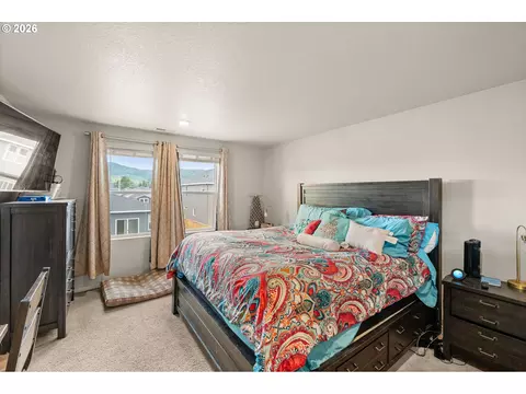 Bedroom - 2722 U St, Springfield, OR 97477 photo 1 of 5