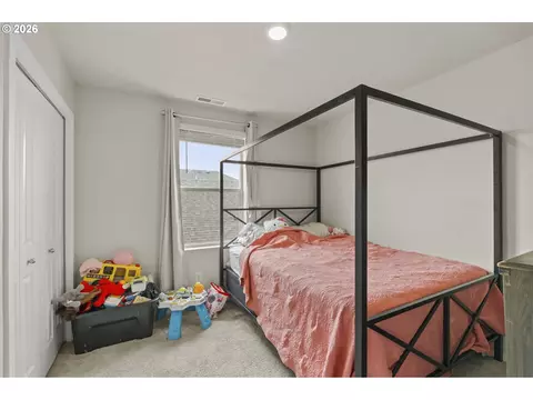 Bedroom - 2722 U St, Springfield, OR 97477 photo 5 of 5