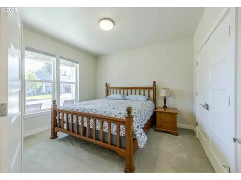 1152 S 46th St, Springfield, OR 97478 photo 5