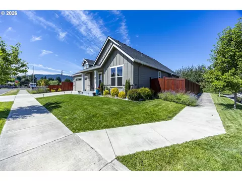 1152 S 46th St, Springfield, OR 97478 photo 3
